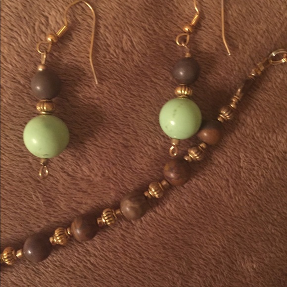 Turquoise necklace set - Picture 3 of 4